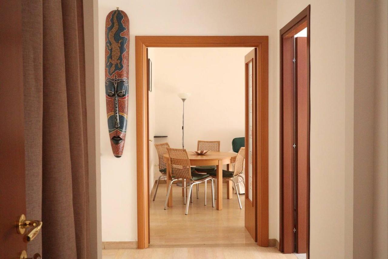 Casa Etruschi - Appartamento Con Posto Auto Livorno Esterno foto