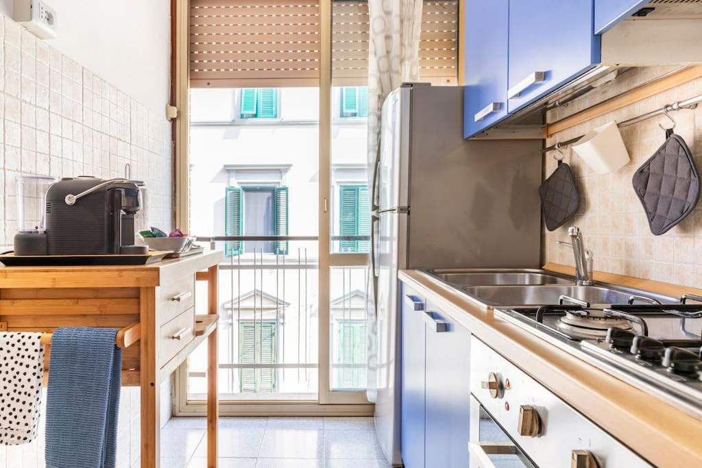 Casa Etruschi - Appartamento Con Posto Auto Livorno Esterno foto