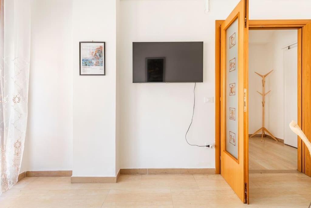 Casa Etruschi - Appartamento Con Posto Auto Livorno Esterno foto